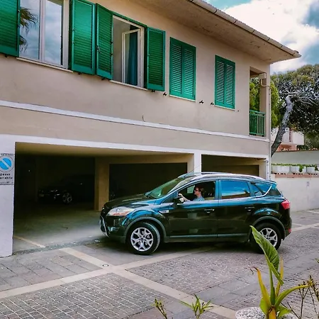 Bed & Parking Cecina