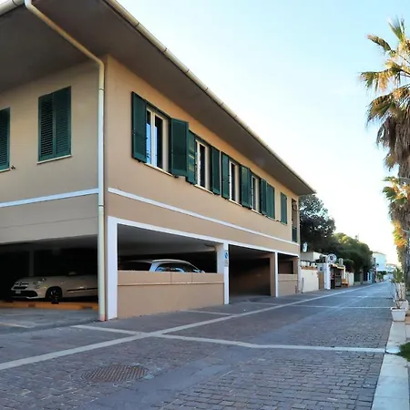 Penzion Bed & Parking Cecina Marina di Cecina