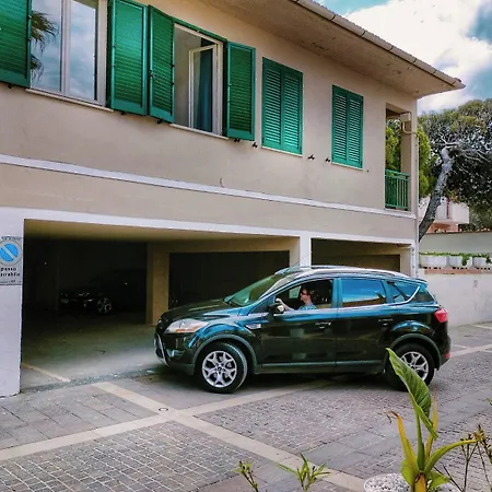 Bed & Parking Cecina 3*