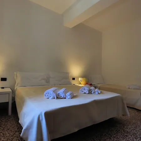 Bed & Parking Cecina